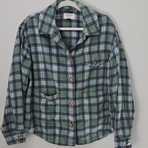 American Eagle Size M Green Plaid Button-Up Shirt With Gold Button Detail.